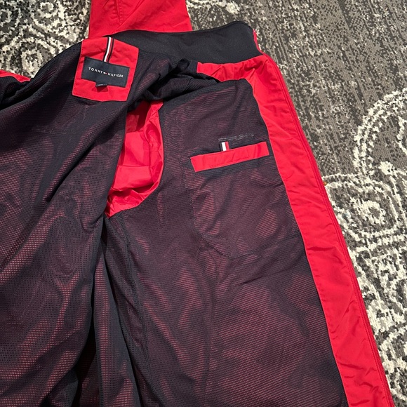 Men’s Tommy Hilfiger Lightweight Jacket - Picture 2 of 9
